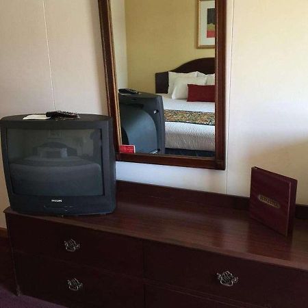 Astoria Hotel Danville West Kültér fotó