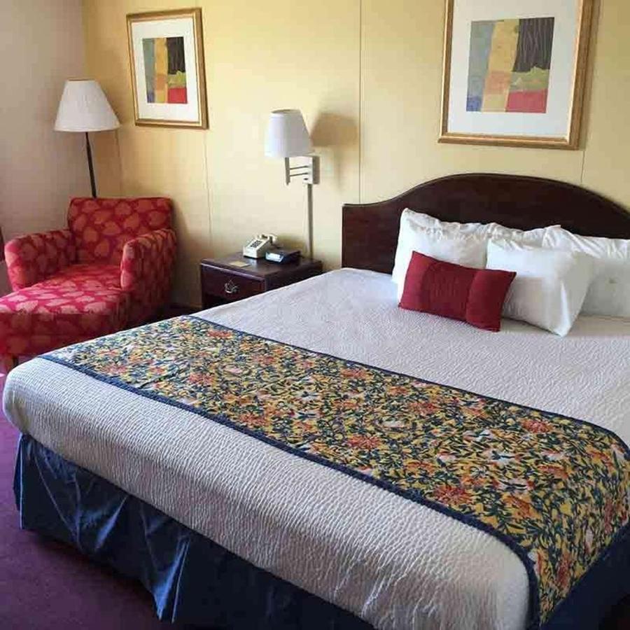 Astoria Hotel Danville West Kültér fotó