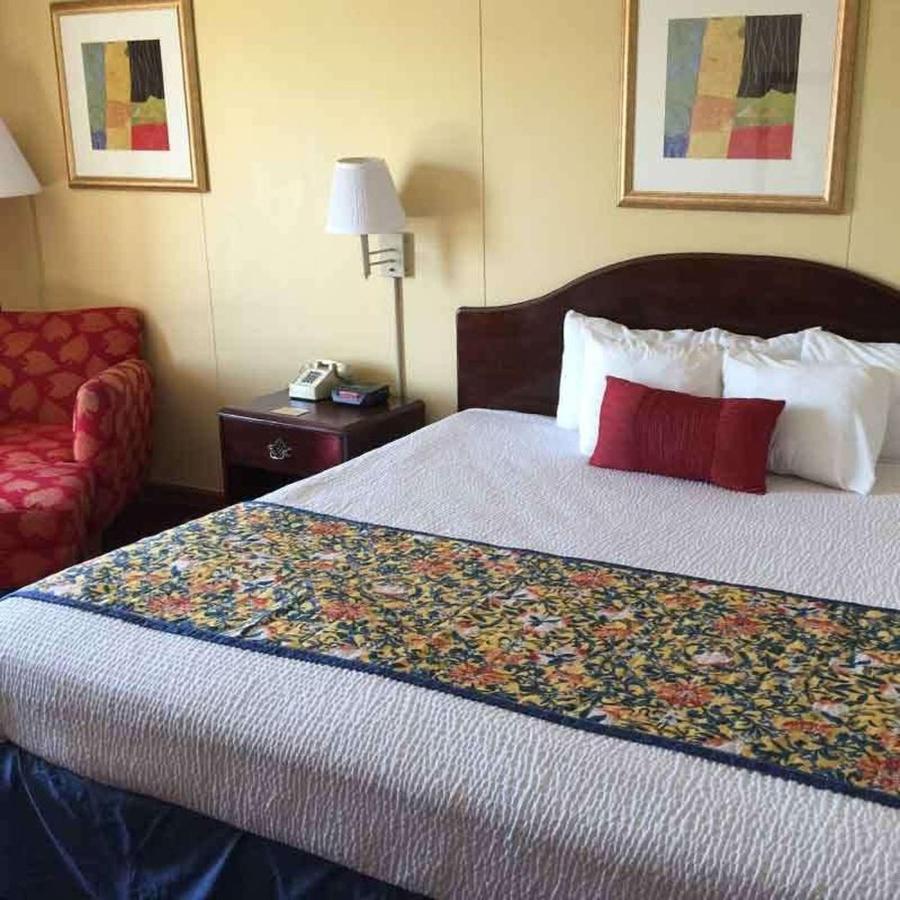 Astoria Hotel Danville West Kültér fotó